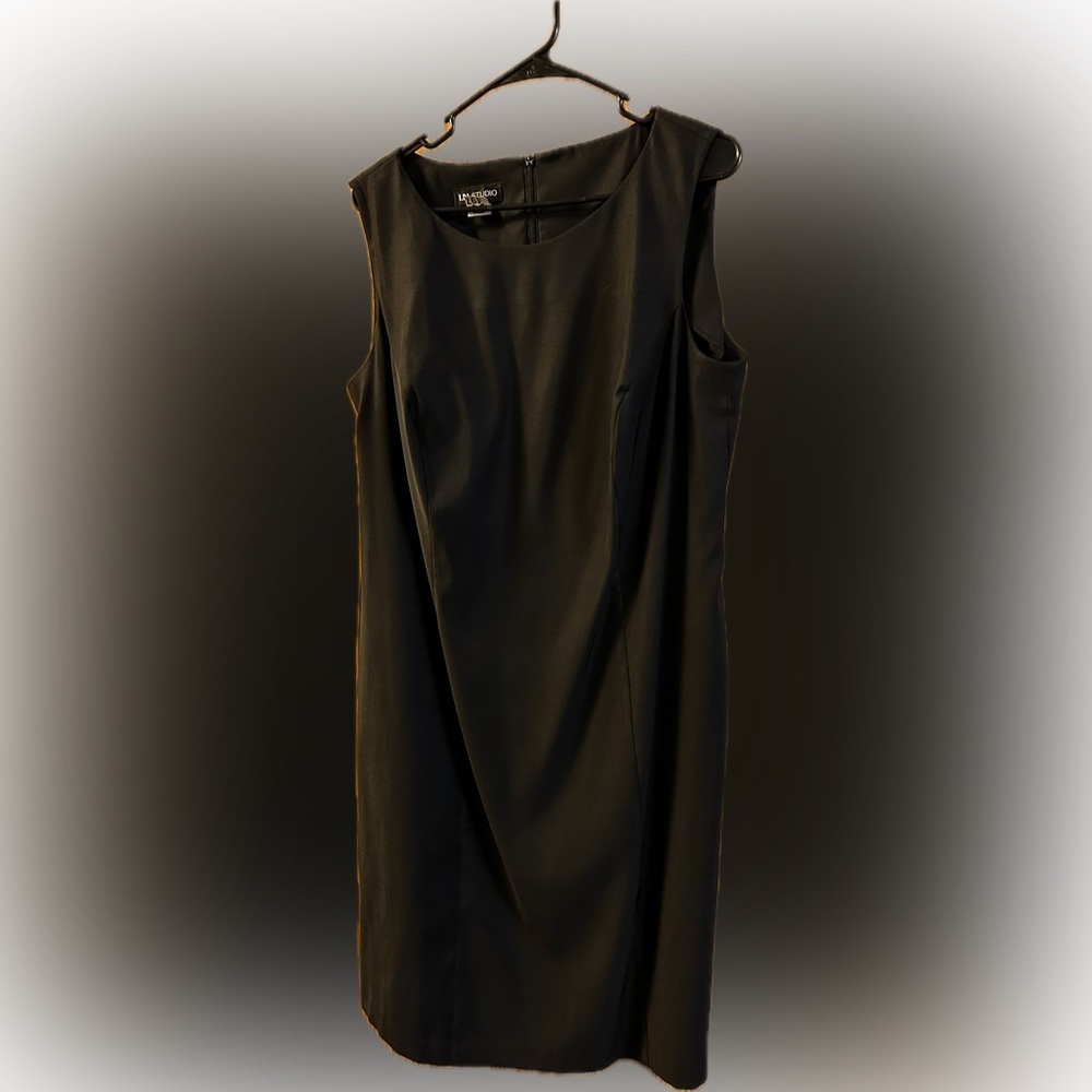 EUC I.N. STUDIO WOMAN 14w Black Sleeveless Dress